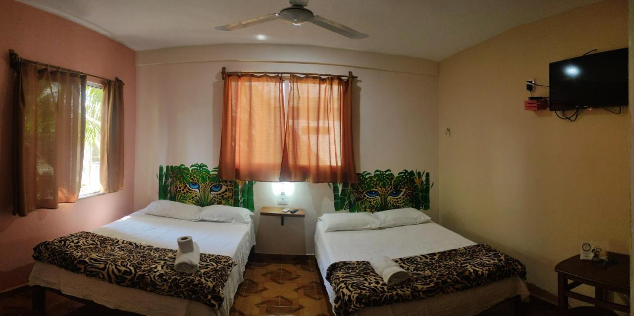 Casona Del Negro Aguilar Hotel Valladolid  Buitenkant foto