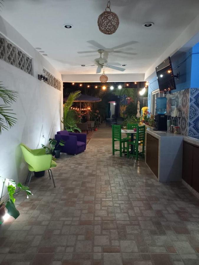 Casona Del Negro Aguilar Hotel Valladolid  Buitenkant foto