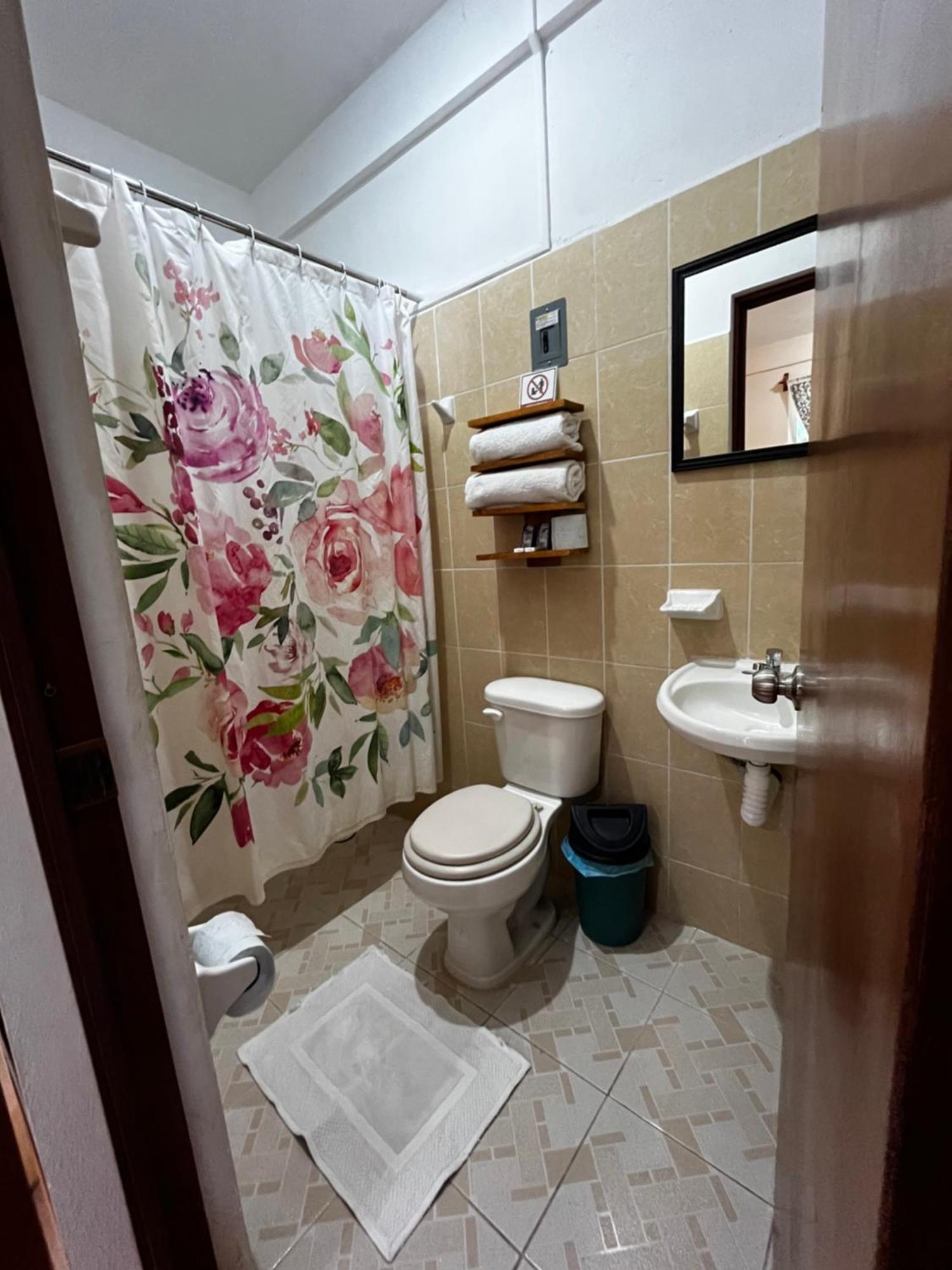 Casona Del Negro Aguilar Hotel Valladolid  Buitenkant foto